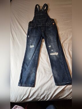 Old Navy Kids Size 8 Overalls Denim Distressed Adjustable Adorable